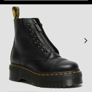Dr. Marten platform Sinclair boots